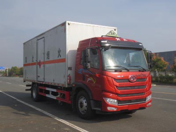 解放易燃液體廂式運(yùn)輸車(chē)(國(guó)六)